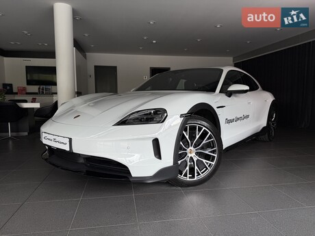 Porsche Taycan Cross Turismo 2024