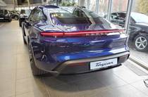 Porsche Taycan Base