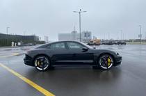 Porsche Taycan Base