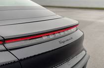 Porsche Taycan Base