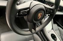 Porsche Taycan Base