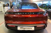 Porsche Taycan Base