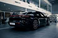 Porsche Taycan Base