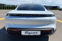 Porsche Taycan Base