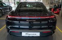 Porsche Taycan Base