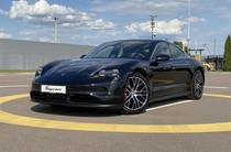 Porsche Taycan Base