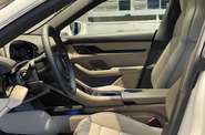 Porsche Taycan Base