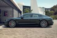 Porsche Taycan Base