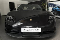 Porsche Taycan Base