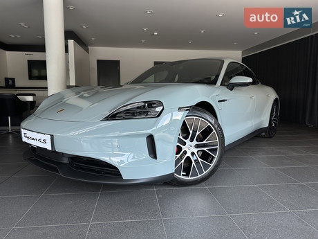 Porsche Taycan 2024