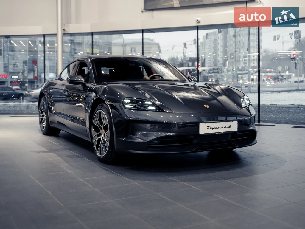 Porsche Taycan Base