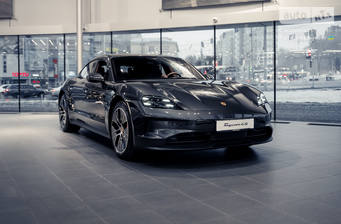 Porsche Taycan 2024 Base