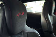 Porsche Taycan Base