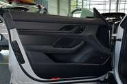 Porsche Taycan Base