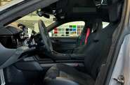 Porsche Taycan Base