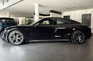 Porsche Taycan Base