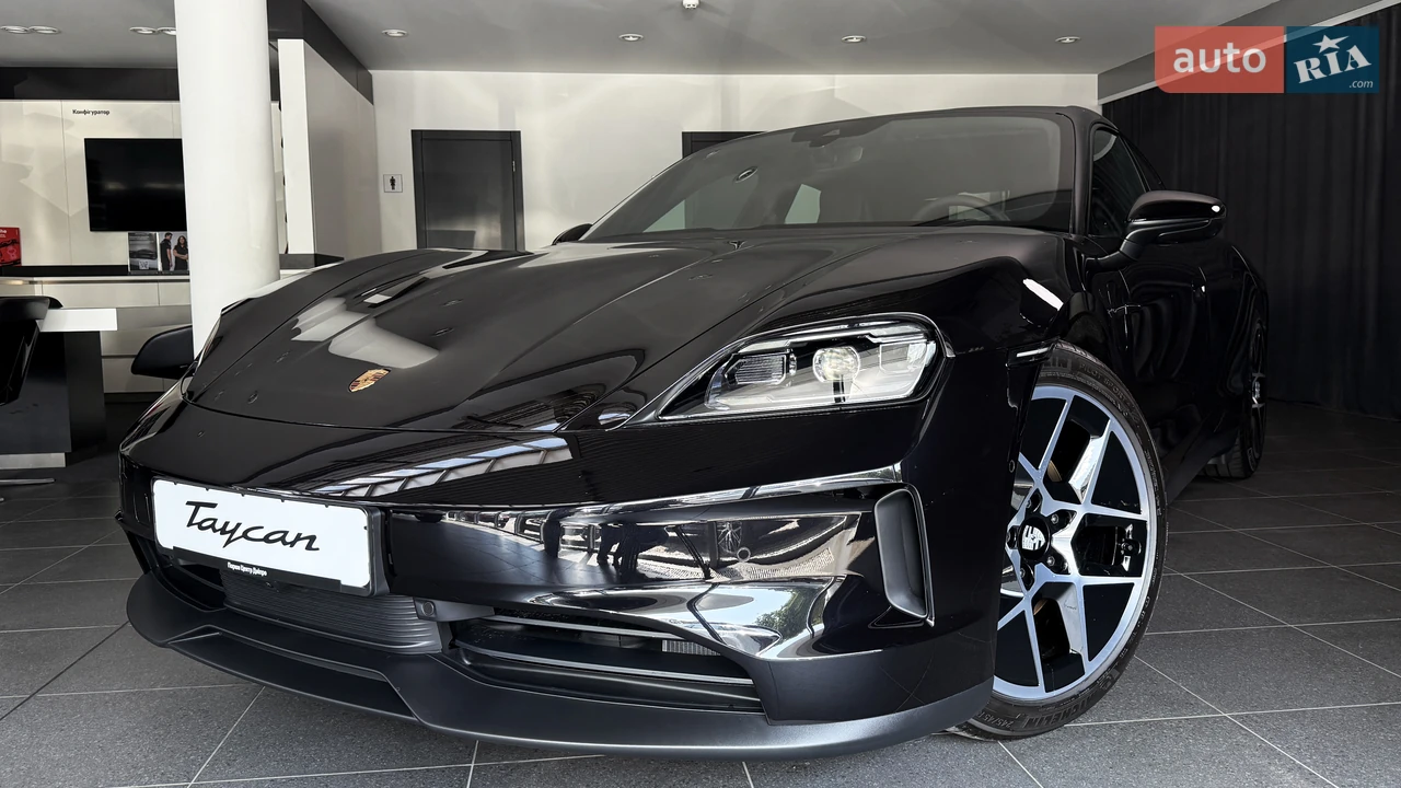 Porsche Taycan Base