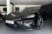 Porsche Taycan Base