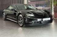 Porsche Taycan Base