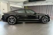 Porsche Taycan Base