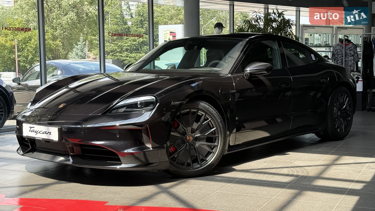 Porsche Taycan Base