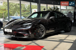 Porsche Taycan Base