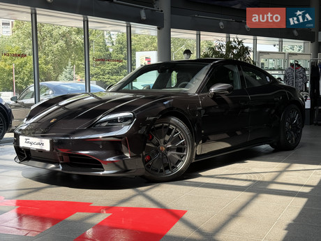 Porsche Taycan 2025
