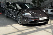 Porsche Taycan Base