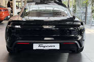 Porsche Taycan Base
