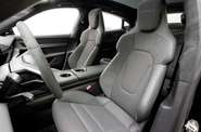 Porsche Taycan Base