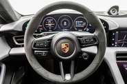 Porsche Taycan Base