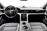 Porsche Taycan Base