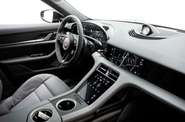 Porsche Taycan Base