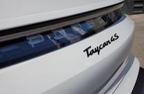 Porsche Taycan Base