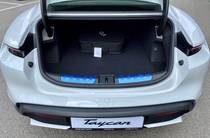 Porsche Taycan Base