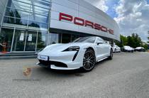 Porsche Taycan Base