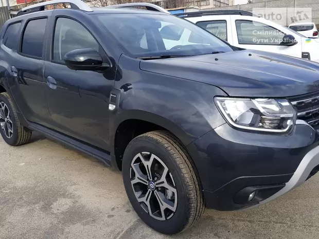 Renault Duster Ultramarine