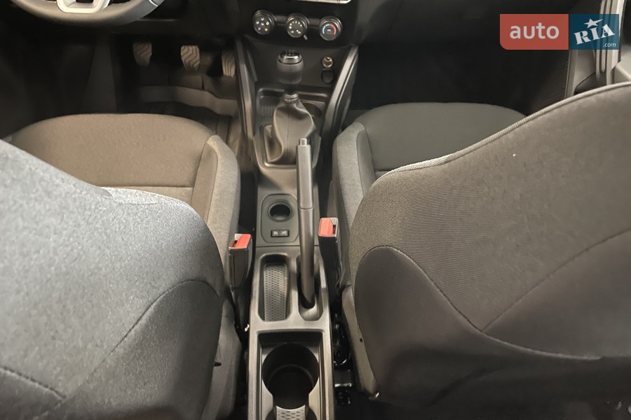 Renault Duster - фото 25