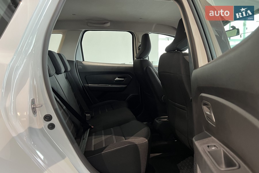 Renault Duster - фото 24