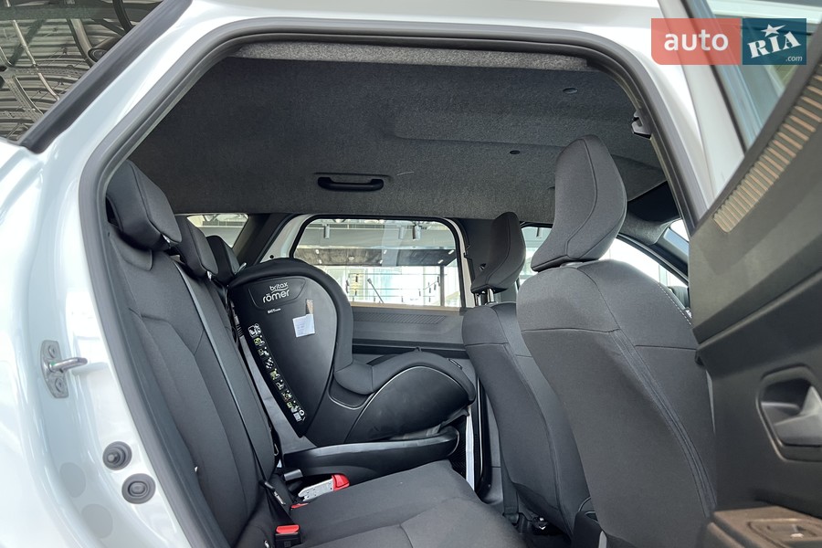 Renault Duster - фото 16
