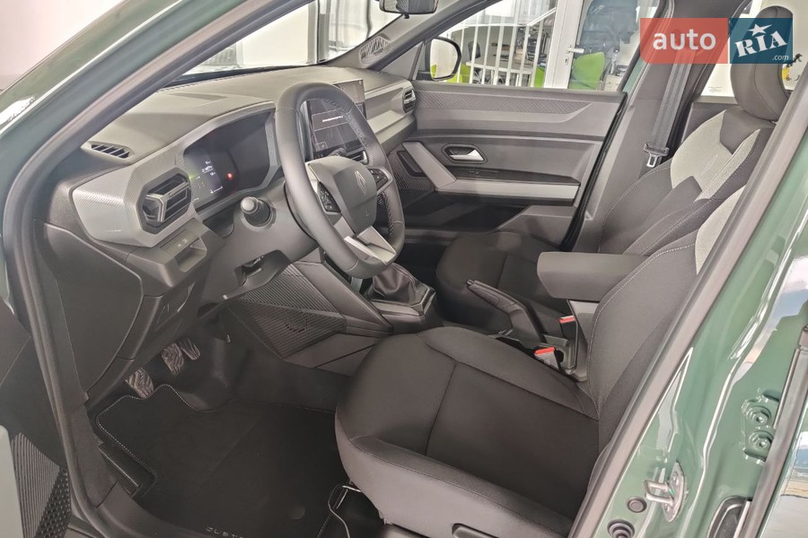Renault Duster - фото 12