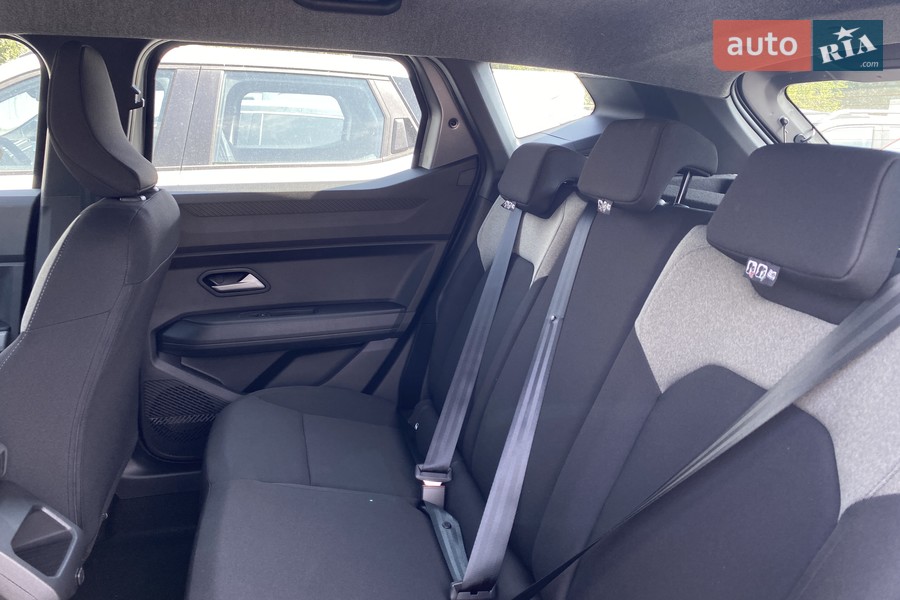 Renault Duster - фото 16