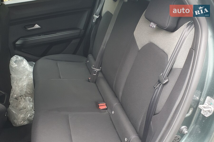 Renault Duster - фото 16