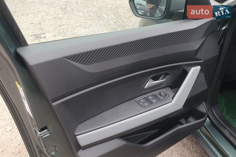 Renault Duster - фото 12