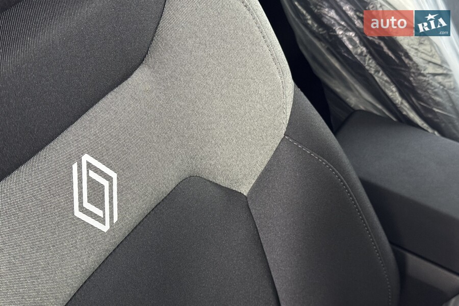 Renault Duster - фото 14