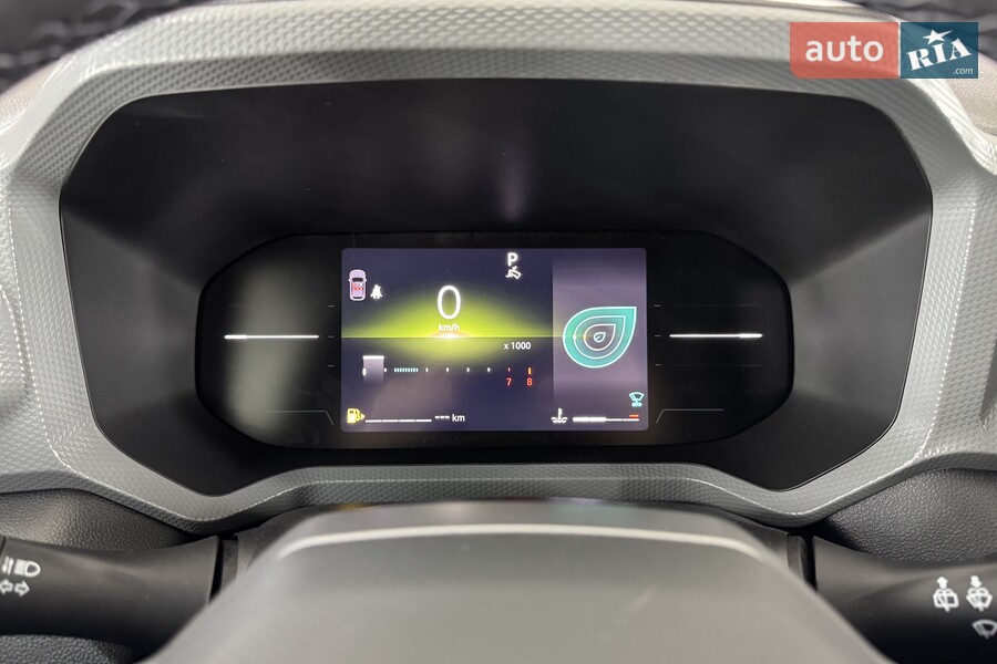 Renault Duster - фото 12