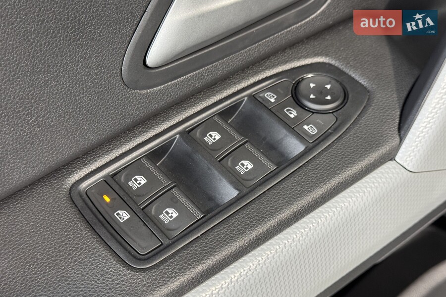 Renault Duster - фото 17