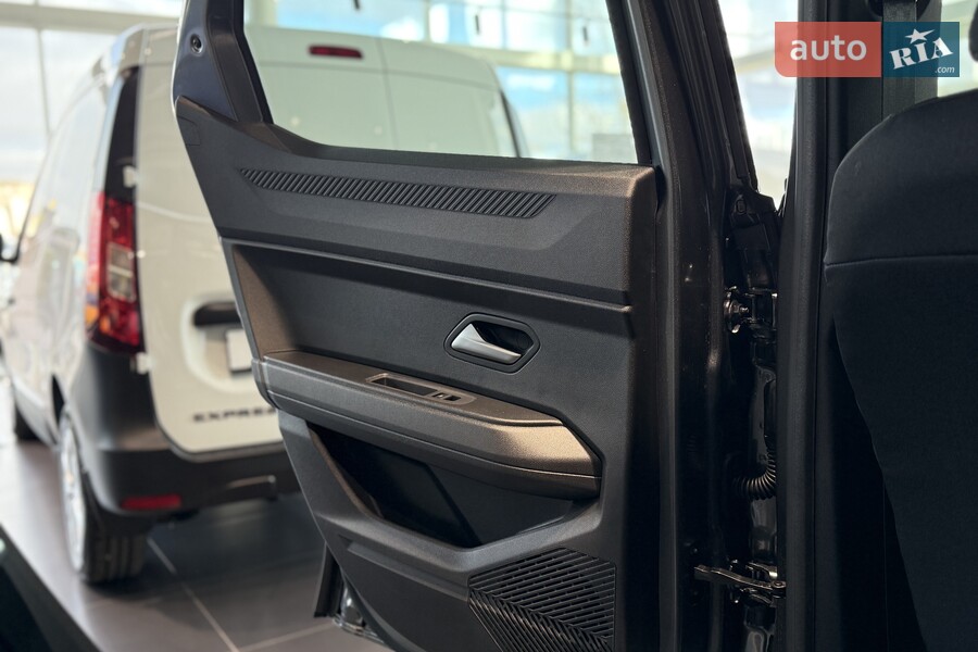 Renault Duster - фото 18