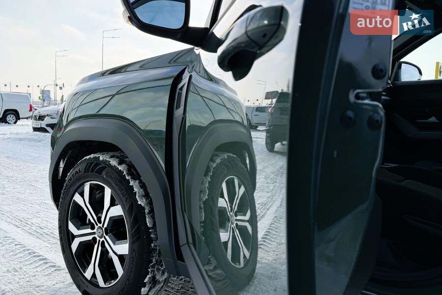 Renault Duster - фото 8