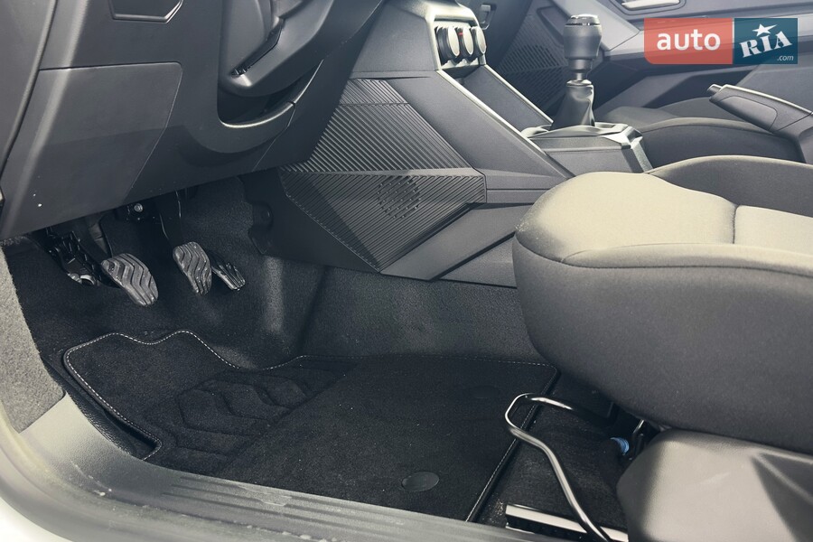 Renault Duster - фото 16